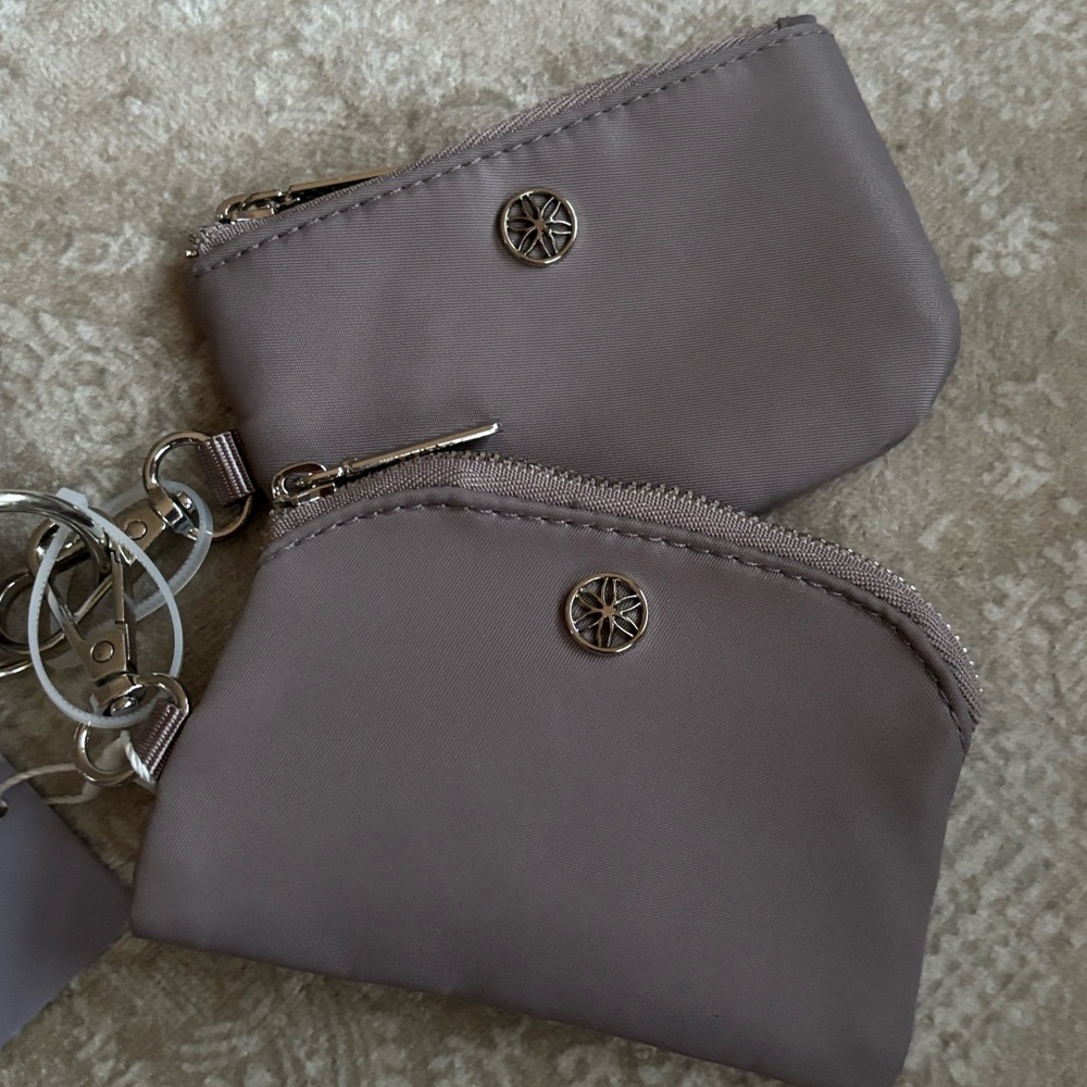 Brand New GAIAM Essentials Duo Wristlet w/ 2 Small Gray Zippered Coin Purses - Picture 11 of 15